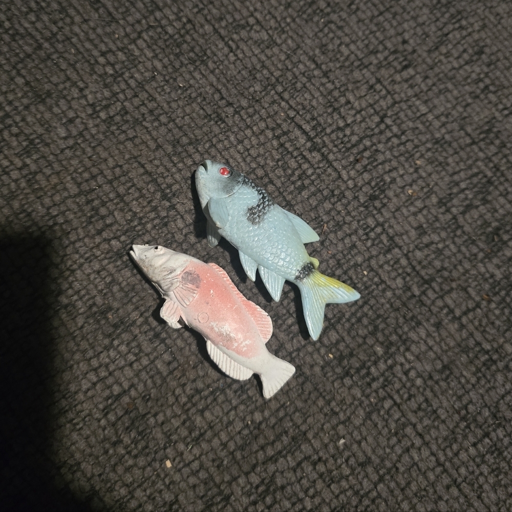 Wilton | Vintage 1978 Fish Cake Toppers - Picture 2 of 2